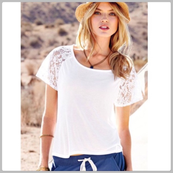 Boutique Tops - CLEARANCE NWT Soft Dainty White Lace T- Shirt
